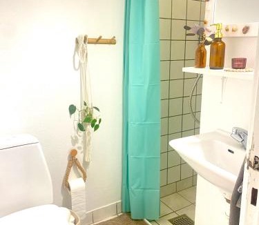 Randers Apartment | Lille central beliggende lejlighed - hyggelig og tæt på alt