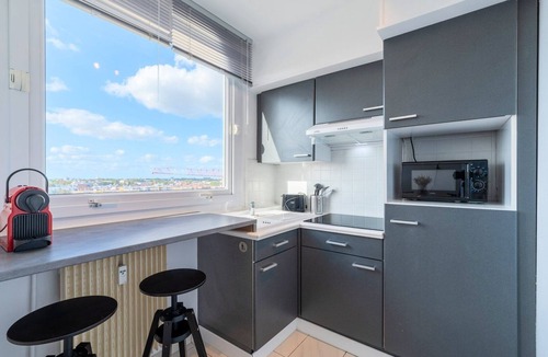 Centre Apartment | Lille Hellemmes - Nice studio with parking !