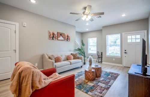 North Houston House | Lilly Cottage