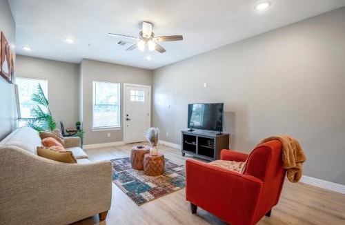 North Houston House | Lilly Cottage
