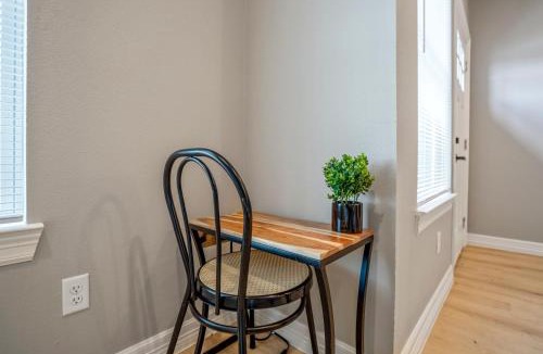 North Houston House | Lilly Cottage