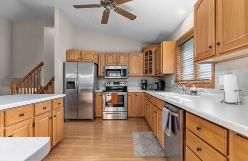 Black Wolf House | Lilly Lakeside House