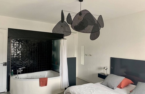 Methamis House | Lilly Room at Metafort