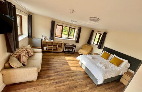 Winscombe Hotel | Lillypool Farm