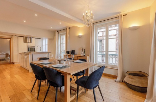 Enclos Apartment | Lily Bay I Exceptional apartment on the harbor I Stunning view I 2 bedrooms