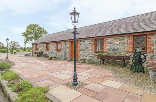 Bont Newydd House | Lily Cottage