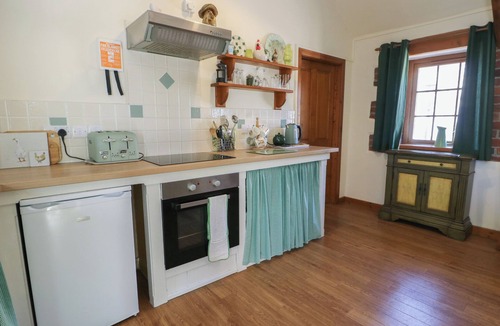 Bont Newydd Cottage | Lily Cottage