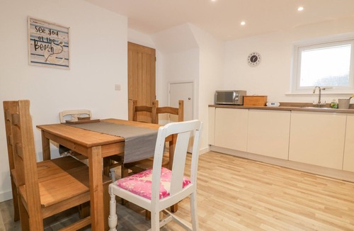 Camelford Cottage | Lily Cottage