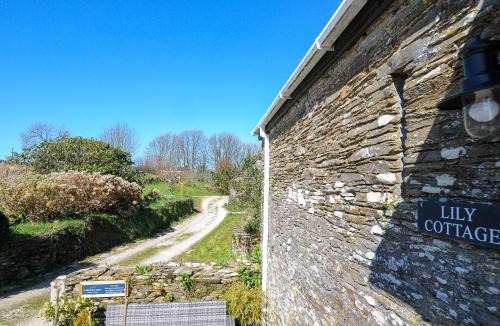 Pelynt House | Lily Cottage