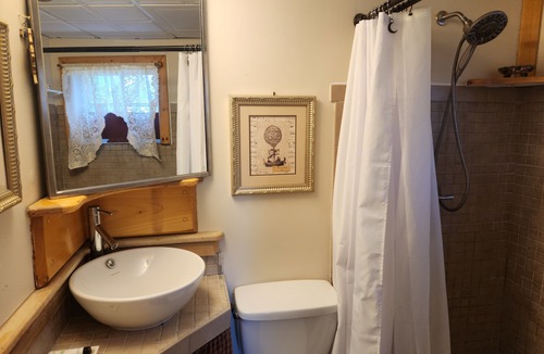 Harpers Ferry Bed & Breakfast | Lily Garden Bed and Breakfast