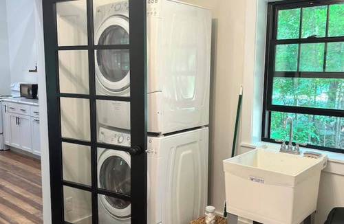 Ithaca House | Lily Hill VRBO