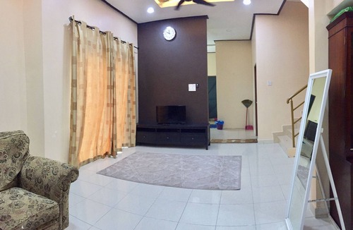 Kampung Guar Syed Alwi House | Lily Homestay Kangar