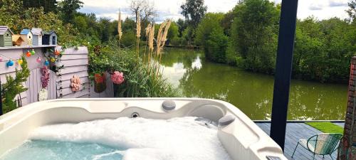 Beckingham House | Lily Lake Lodge