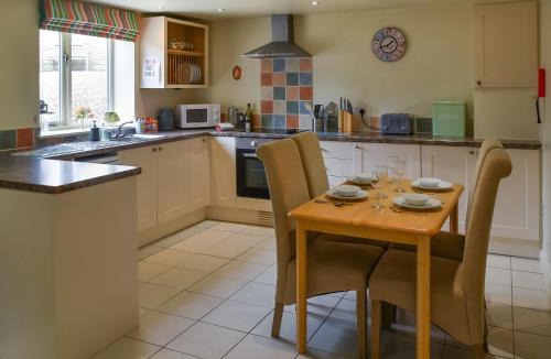 Nassington House | Lily Pad 5 - Uk43913