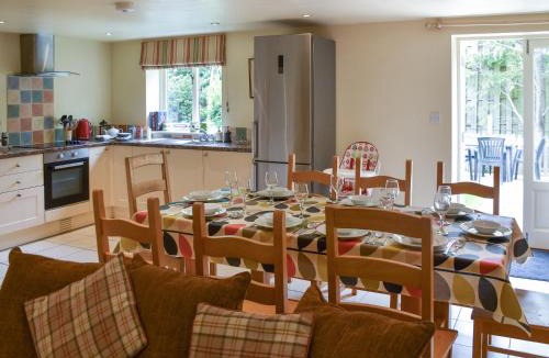 Nassington House | Lily Pad 6 - Uk43915