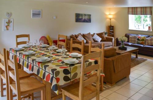 Nassington House | Lily Pad 6 - Uk43915