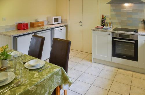 Nassington House | Lily Pad 8 - Uk43918