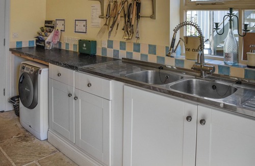 Nassington Cottage | Lily Pad 9 - UK43919