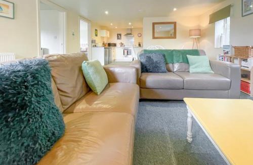 Nassington House | Lily Pad 9 - Uk43919