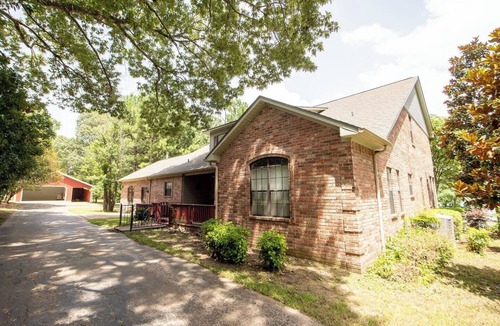 Yantis House | Lily Pad Lake House @ Lake Fork