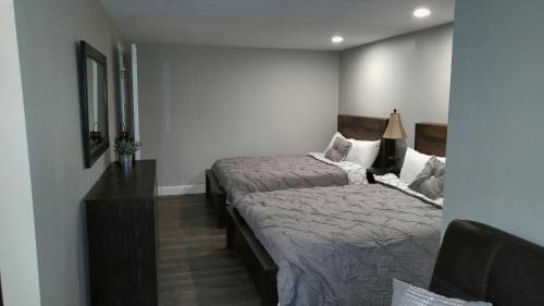 West Springfield Hotel | Lily's Lodge