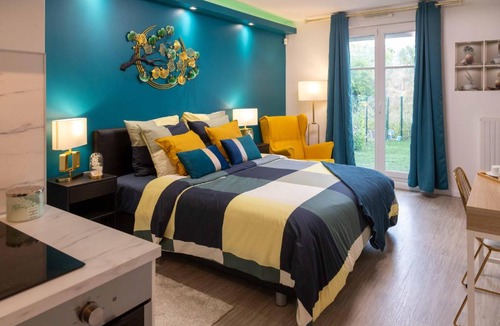 Saint-Pierre-du-Perray Apartment | LILYA HOUSE