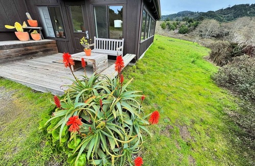 Point Reyes Station Cabin | Limantour Lodge-Bunkhouse- Great for groups!