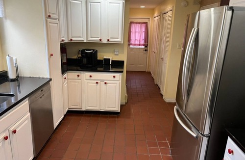 Colonie House | Limbe Guest House in Latham NY