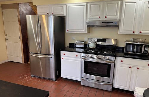 Colonie House | Limbe Guest House in Latham NY