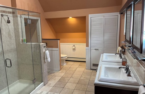 Colonie House | Limbe Guest House in Latham NY