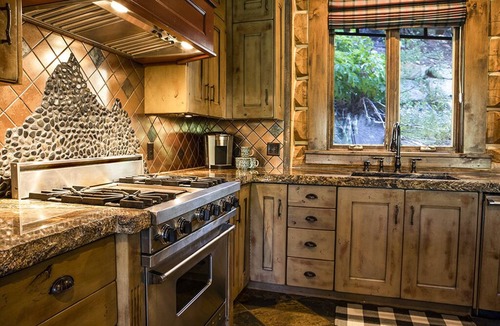 Salt Lake Mountain Resorts Cabin | Limber Pine Lodge by Cottonwood Lodging