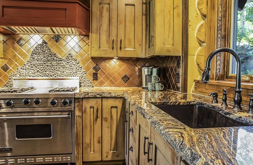 Salt Lake Mountain Resorts Cabin | Limber Pine Lodge by Cottonwood Lodging