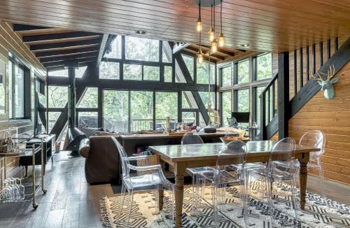 Wright City Ski Chalet | Limberry Cove Lakefront Getaway