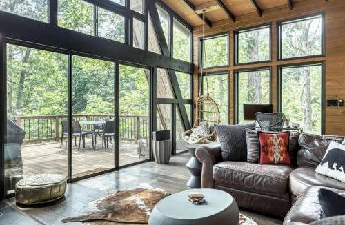 Wright City Ski Chalet | Limberry Cove Lakefront Getaway