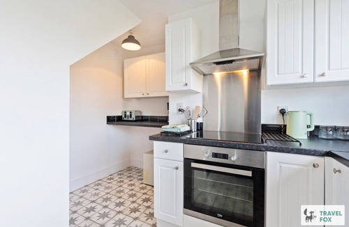 Kettering Apartment | Lime Corner: Peaceful with Parking