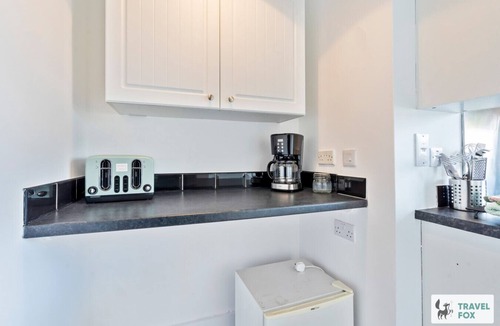 Kettering Apartment | Lime Corner: Peaceful with Parking