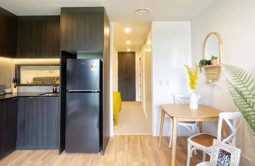 Newton Apartment | Lime-Fresh AC Studio Amazing Skytower & Park View