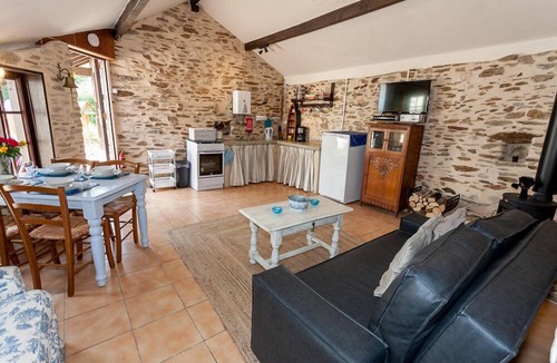 Chalais House | Lime Tree 1 Bedroom Gite