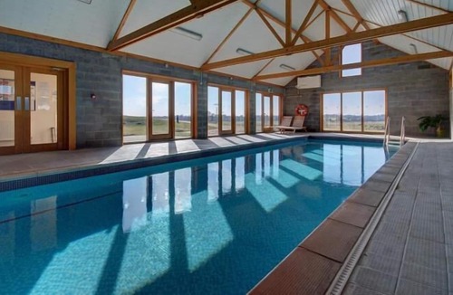 Blythburgh Cottage | LIME TREE COTTAGE, pet friendly, with pool in Southwold