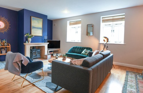 Blythburgh Cottage | LIME TREE COTTAGE, pet friendly, with pool in Southwold