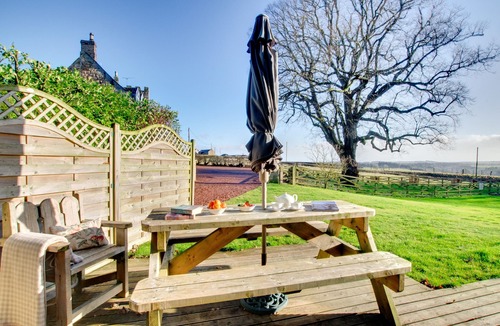 Morpeth Cottage | LIME TREE LODGE, family friendly, with a garden in Swarland