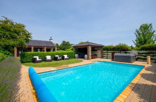 Luggate Cabin | Lime Tree Lodge