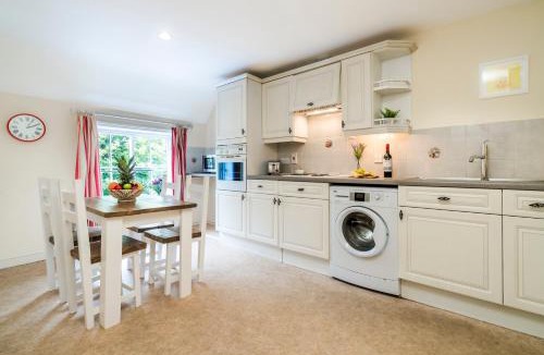 Buckingham Apartment | Lime View