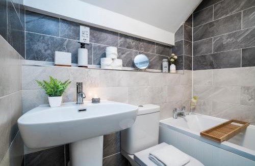 Buckingham Apartment | Lime View