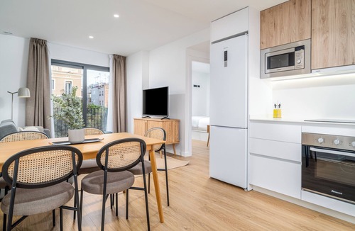 Collblanc y La Torrassa Apartment | Limehome Barcelona Plaça Pirineus