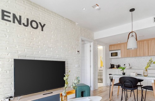 Haro Apartment | limehome Haro | 1-Bedroom Apartment with Balcony