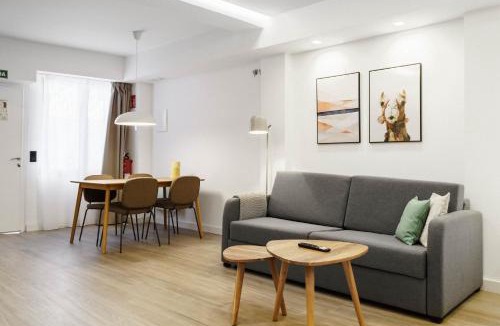 Ciudad Jardin Apartment | Limehome Madrid Calle de Matilde Diez