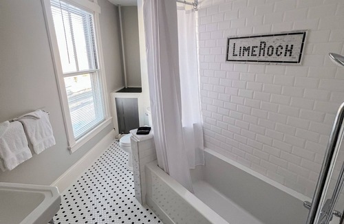 Rockland Bed & Breakfast | LimeRock Inn