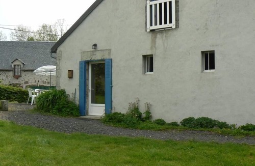 Cheylade Cottage | Limon cottage, Puy Mary