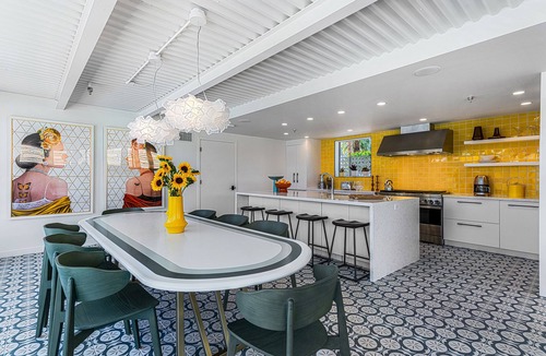 Warm Sands Hotel | Limon Palm Springs
